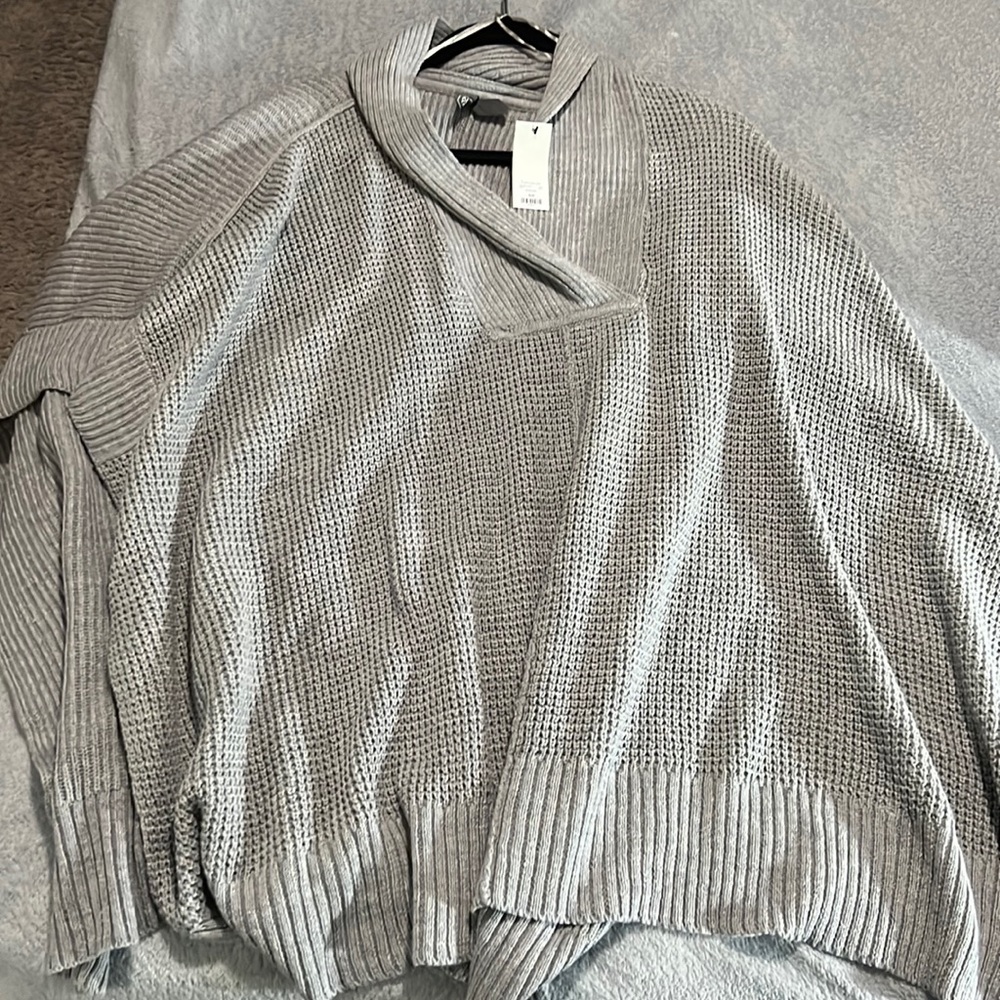 ALYA poncho, light grey, Small/Medium, NWT